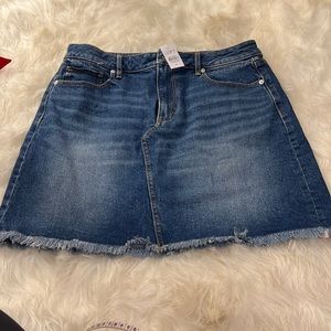 Brand new with tag jean mini skirt size 6- Loft